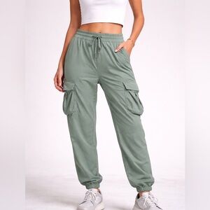 Lululemon Athletica Sage Green Pants size M